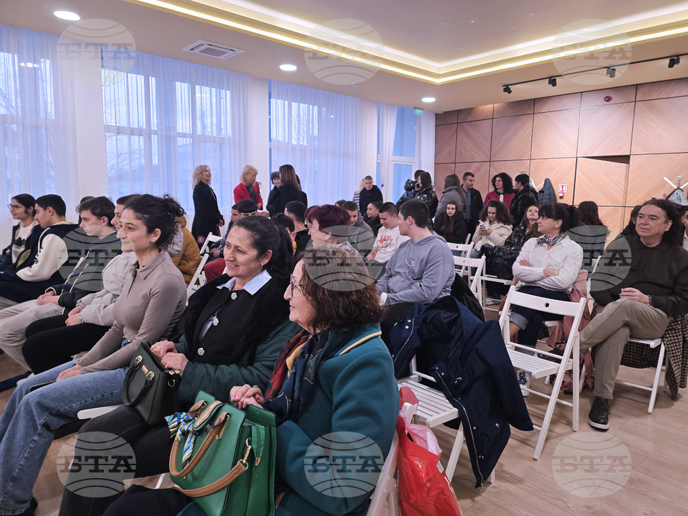 Петрич - представяне - сборник „Кота 210“