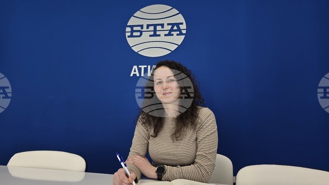 Музиката е универсален език, който може да бъде мост между България и Гърция, каза в Атина маестра Светлана Галианова