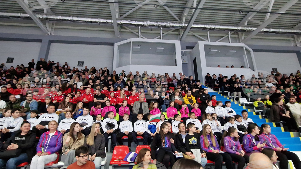 Троян - Лора Христова - посрещане