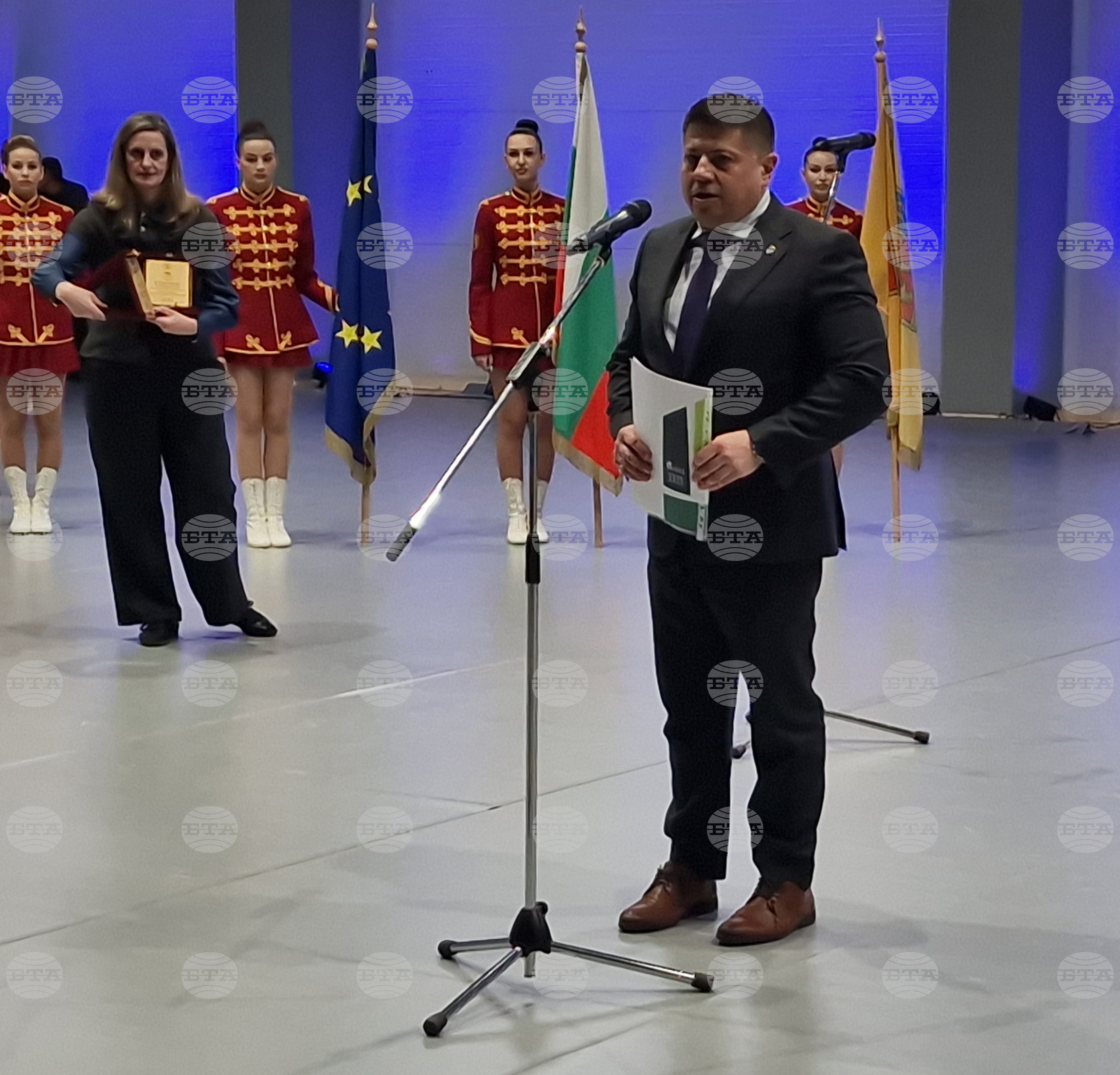 Троян - Лора Христова - посрещане