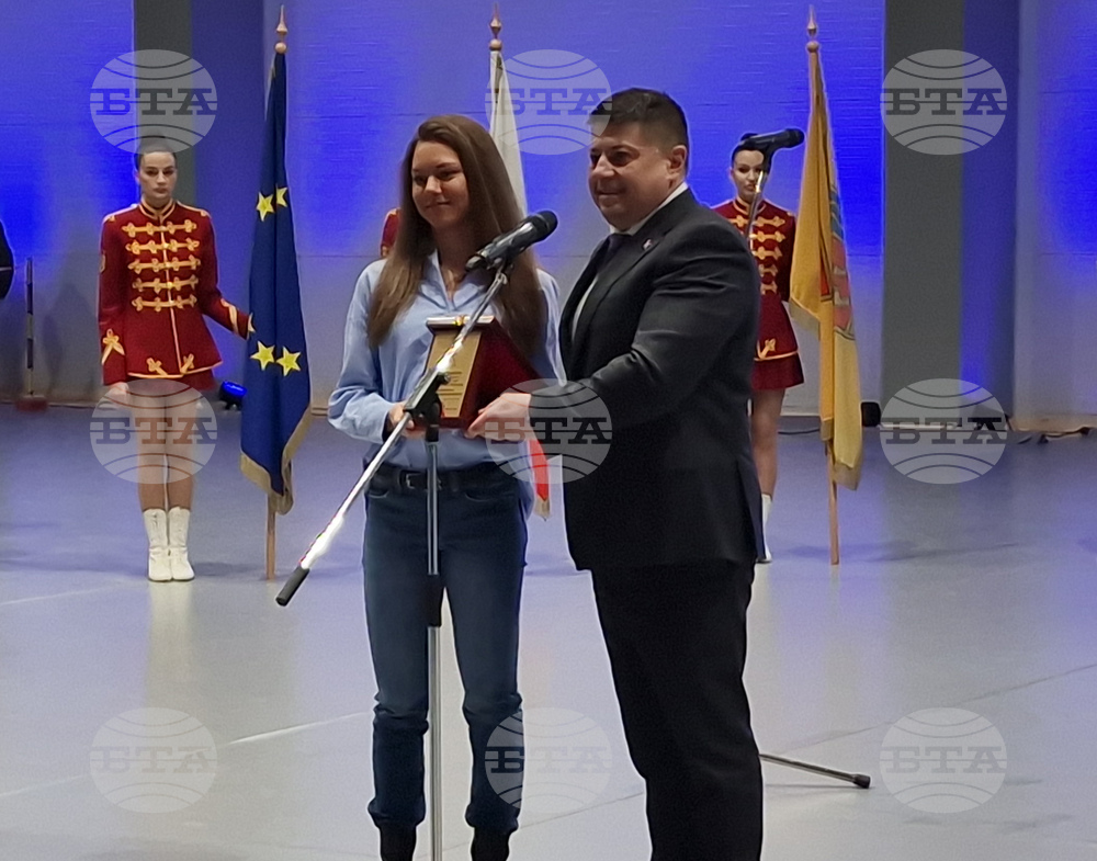 Троян - Лора Христова - посрещане