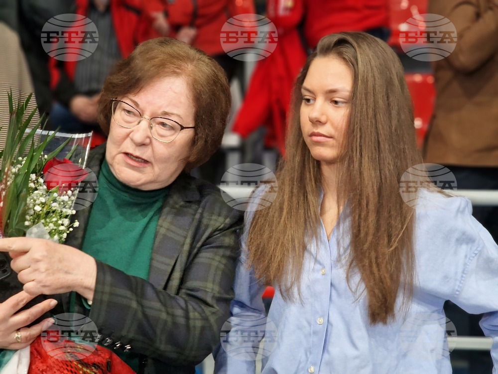 Троян - Лора Христова - посрещане