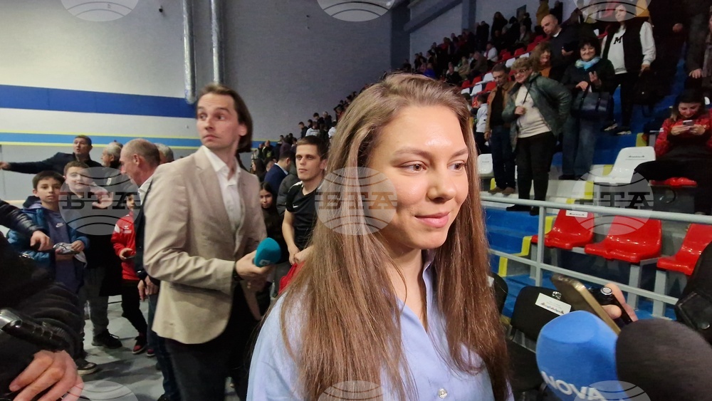 Троян - Лора Христова - посрещане