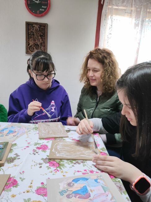 Сдружение "Родители на деца и възрастни с аутизъм – Русе": Деца с аутизъм от Русе творят и намират подкрепа в общността 