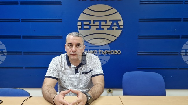 Дворецът на културата и спорта във Велико Търново е ключов фактор за културния и обществен живот на града вече 40 години, каза Александър Карачолев