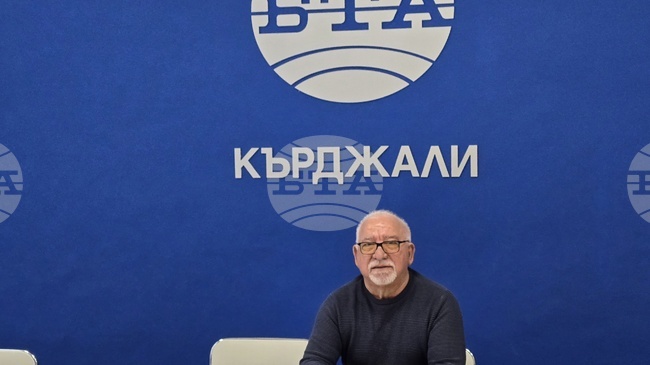 НДК си остава родна сцена, въпреки че съм свирил и в големи зали и стадиони в чужбина, каза акордеонистът Нешко Нешев в Кърджали