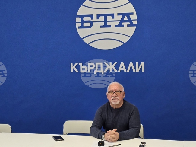 НДК си остава родна сцена, въпреки че съм свирил и в големи зали и стадиони в чужбина, каза акордеонистът Нешко Нешев в Кърджали