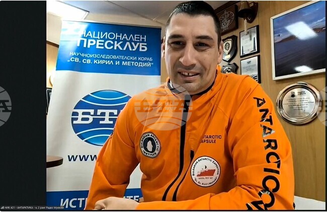 В научноизследователския кораб „Св. св. Кирил и Методий“ имаме един малък своеобразен дворец на културата, каза кап. Радко Муевски