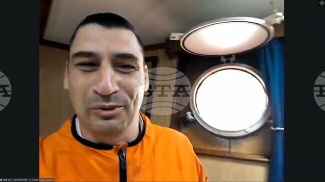 Национален пресклуб на БТА - Научно изследователски кораб „Св. св. Кирил и Методий“ - списание Лик - „НДК на 45“