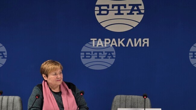 Подмостието на НДК е особен космос, някаква друга планета, каза началникът на отдел „Култура и туризъм“ към Районния съвет Тараклия Татяна Папурова