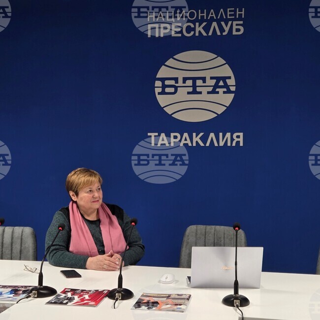 Подмостието на НДК е особен космос, някаква друга планета, каза началникът на отдел „Култура и туризъм“ към Районния съвет Тараклия Татяна Папурова