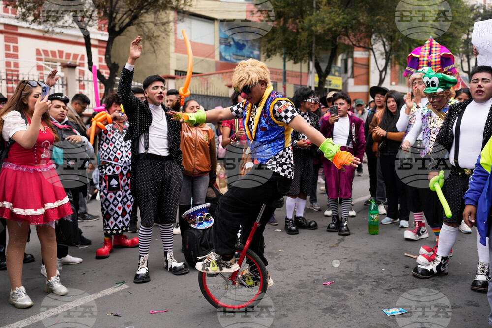 Bolivia Clowns Protest