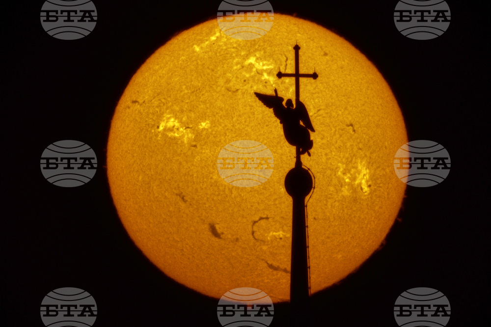 APTOPIX Russia Sun