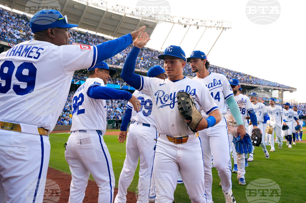 Twins Royals Baseball