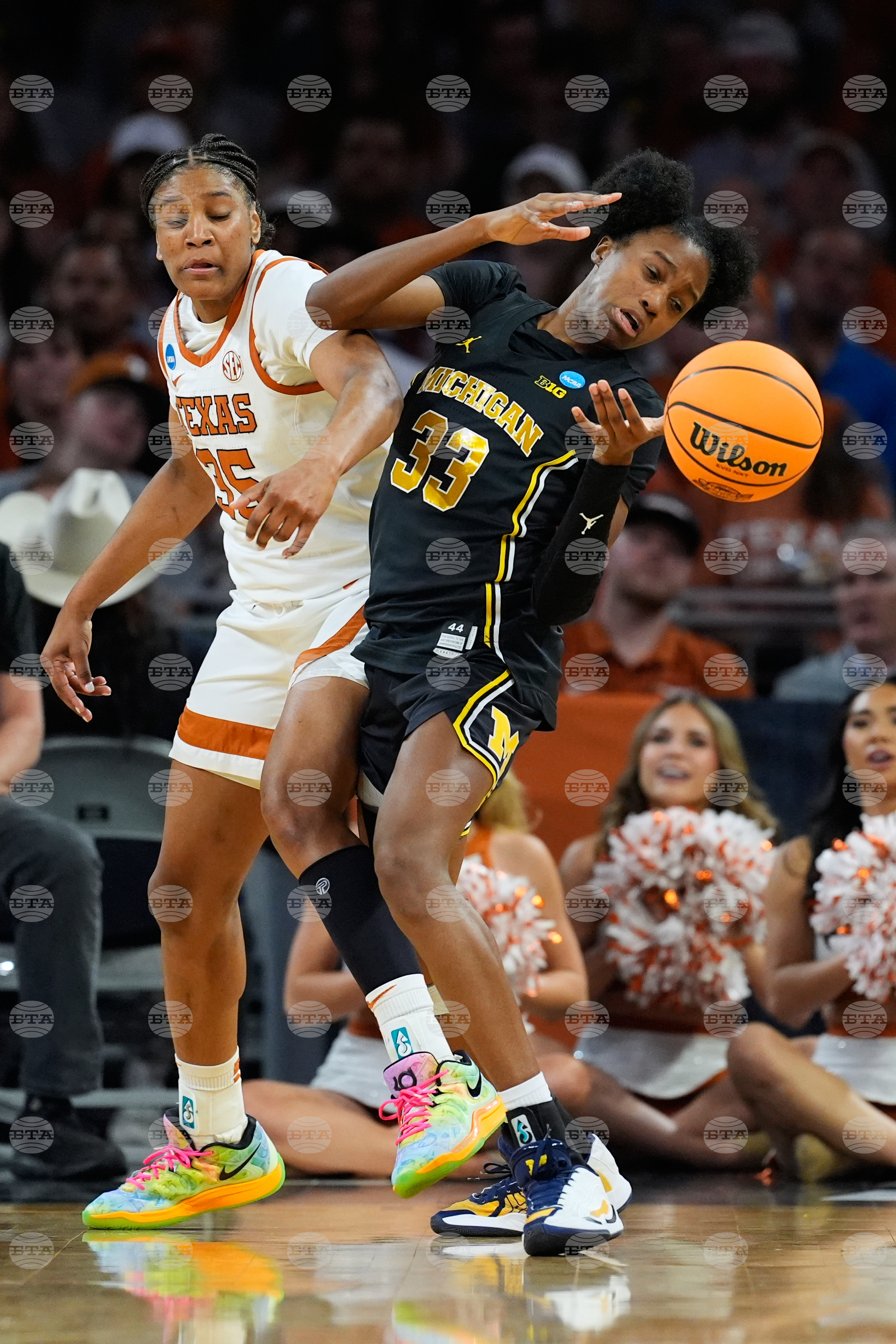 NCAA Michigan Texas Basketball