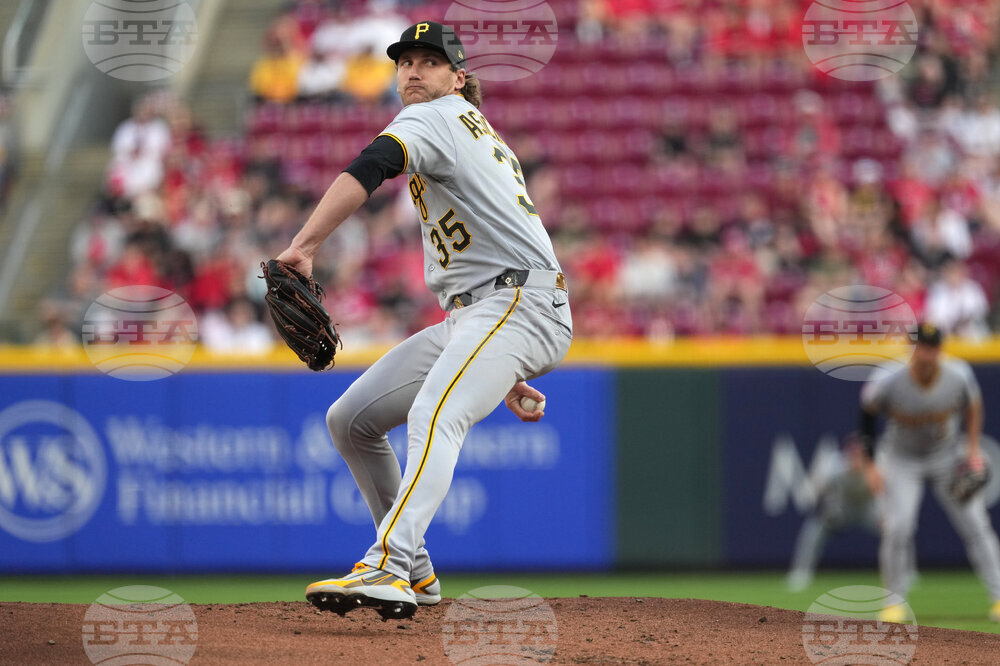 Pirates Reds Baseball