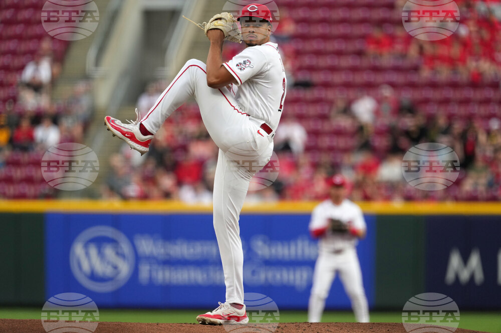 Pirates Reds Baseball