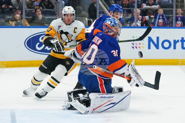 Penguins Islanders Hockey