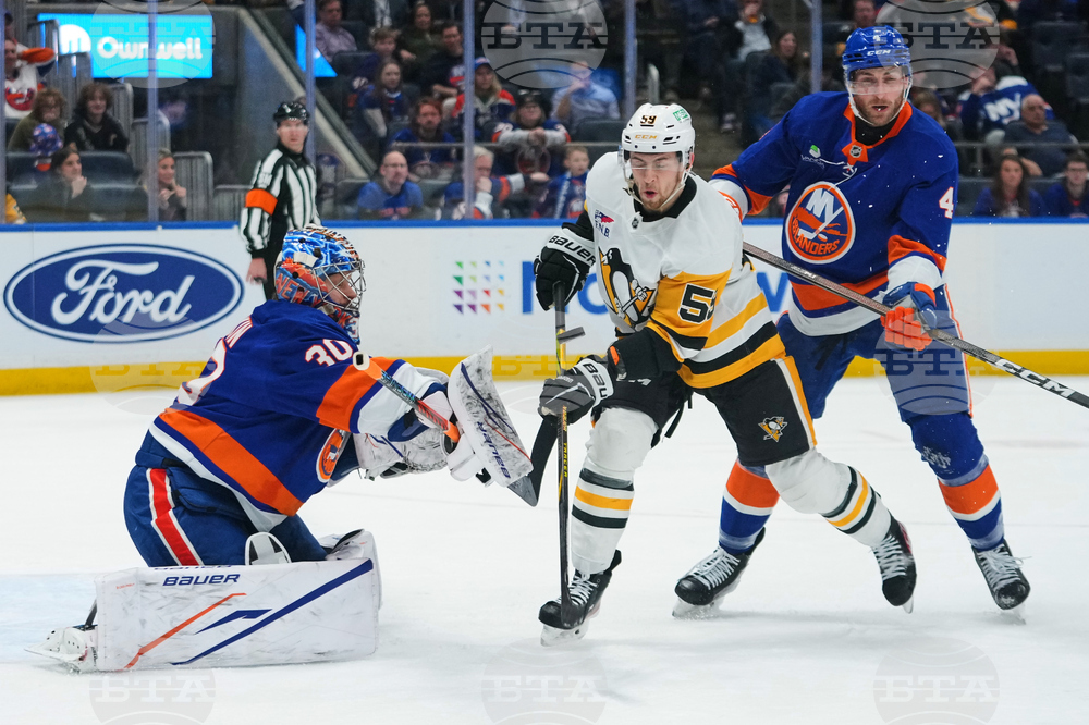 Penguins Islanders Hockey