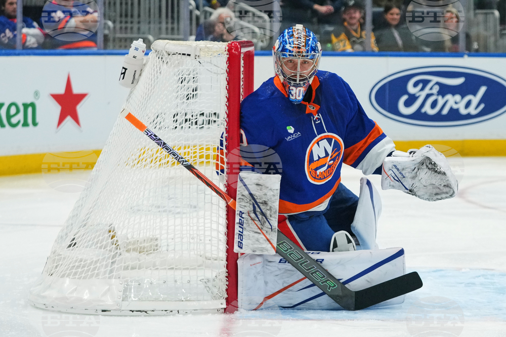 Penguins Islanders Hockey