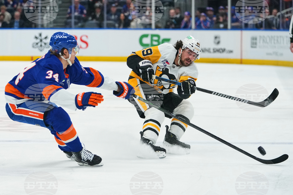 Penguins Islanders Hockey