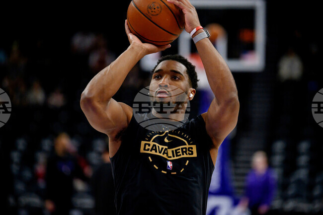 Cavaliers Jazz Basketball