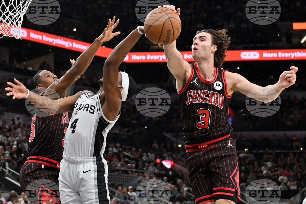 Bulls Spurs Basketball