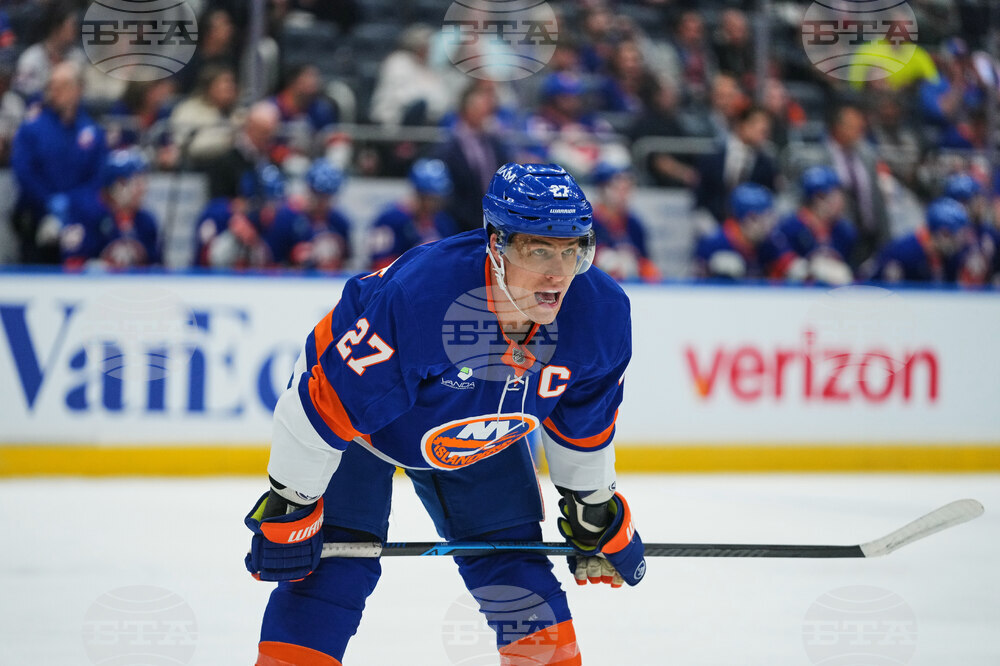 Penguins Islanders Hockey