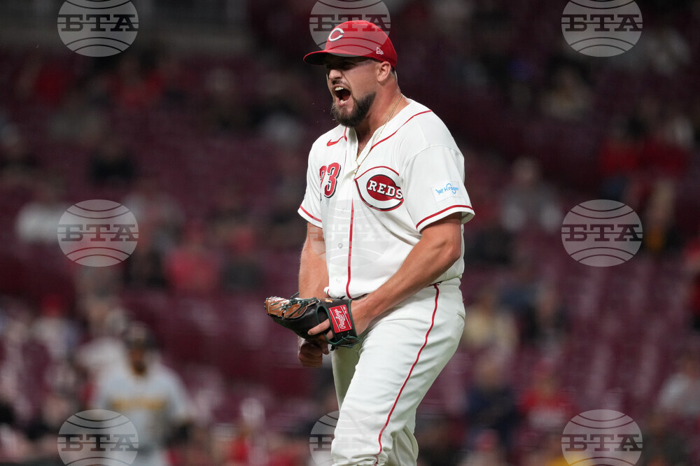 Pirates Reds Baseball