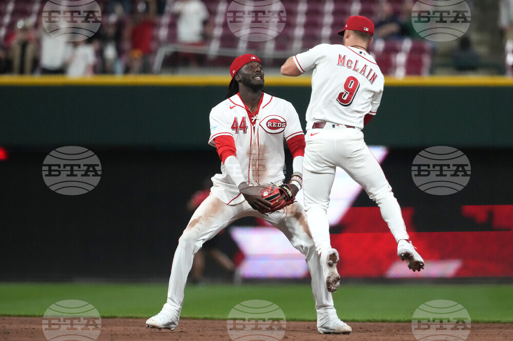 Pirates Reds Baseball