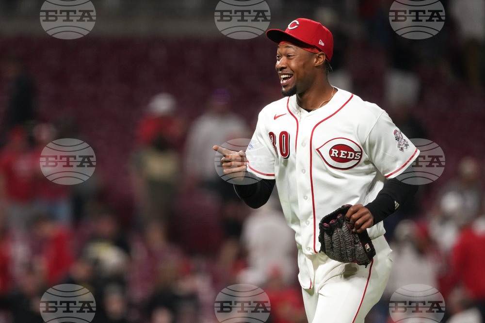 Pirates Reds Baseball