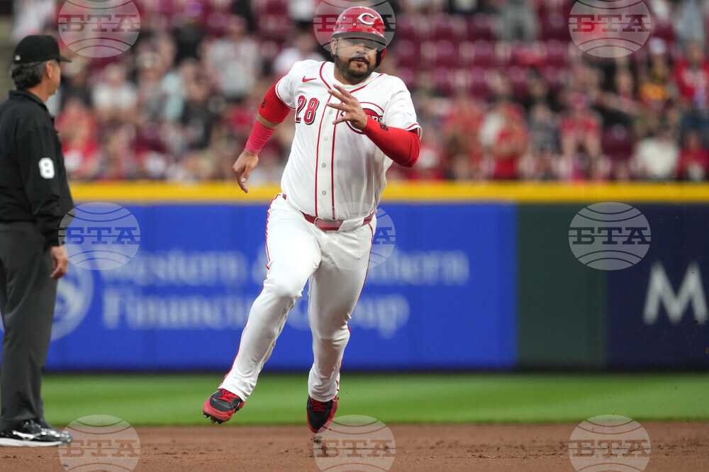 Pirates Reds Baseball