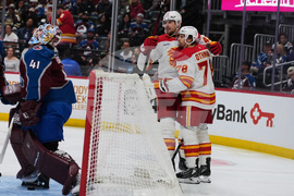 Flames Avalanche Hockey