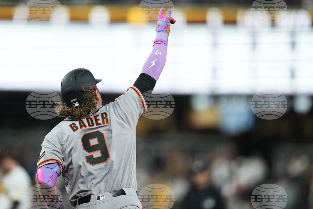 Giants Padres Baseball