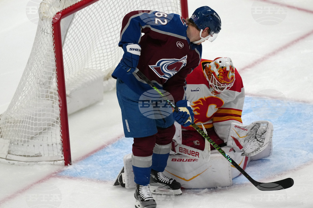 Flames Avalanche Hockey