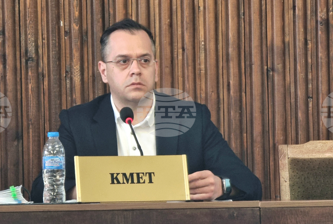 Общинският съвет в Добрич прие разчет за разходи за 2026 г., предстоят ремонти на улици в града