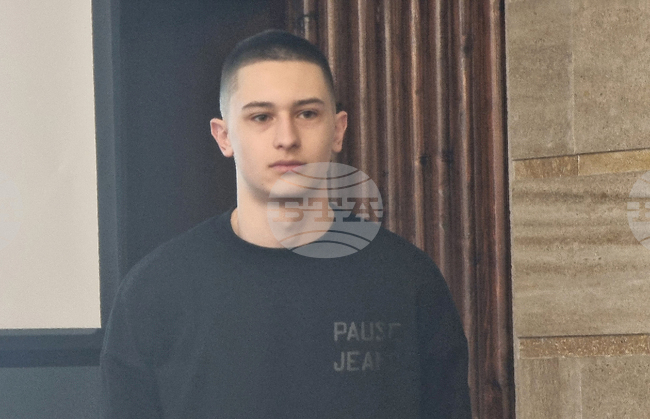 Лекоатлетът Владислав Станчев получи отличието „Спортист на месеца“ на Добрич