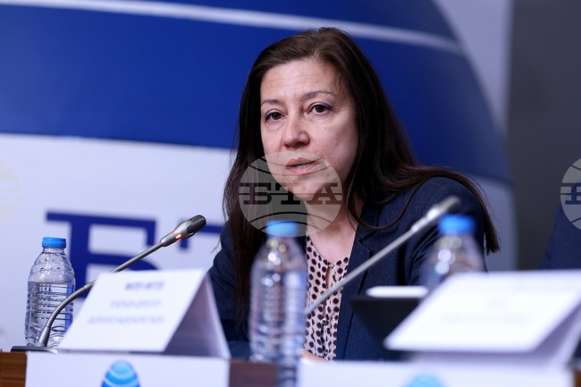 Кръстьо Сарафов олицетворява волята на българския театър да продължи да съществува, каза Биляна Генова от Столична община