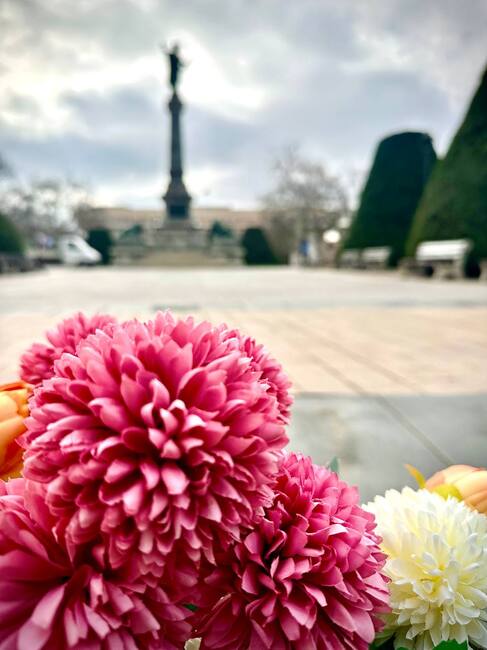  Община Русе: Русе посреща Великден с разширена празнична украса на пл. „Свобода“