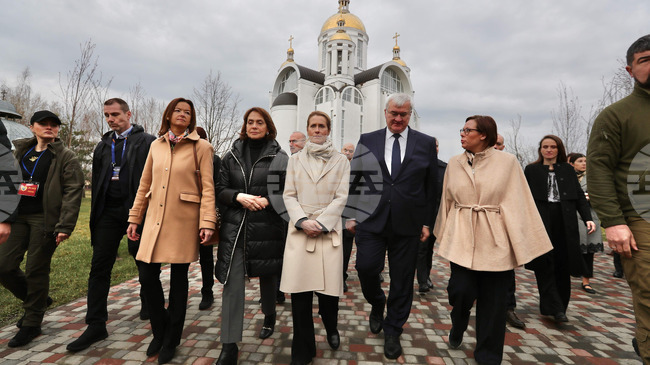 В Буча виждаме какво оставя Путин след себе си: убийства, руини и зверства, каза служебният външен министър Надежда Нейнски