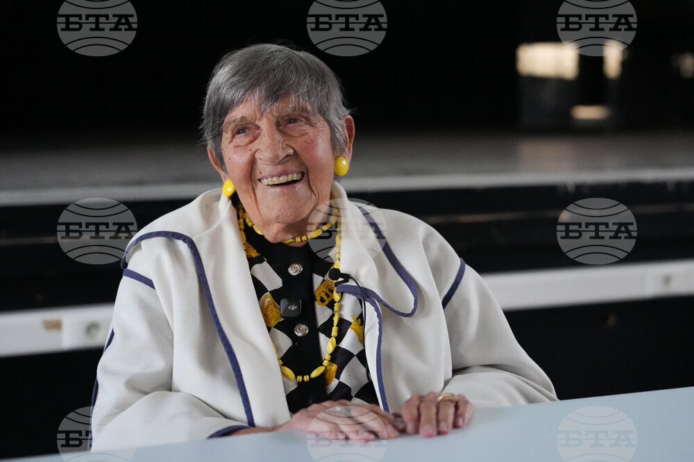 France Holocaust Passing the Flame