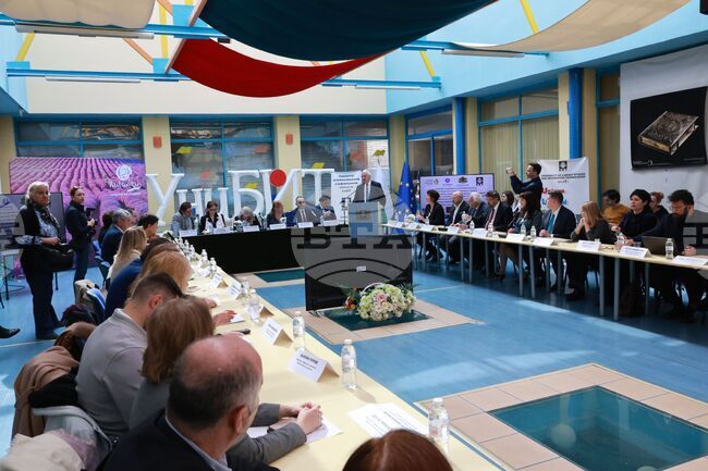 Студенти от УниБИТ представиха свои изследвания за туризма и дигиталните технологии на конференцията „Култура. Туризъм. Комуникации"