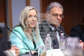 Фондация "БлуЛинк" - „Околна среда, права и деца“ - експертен семинар