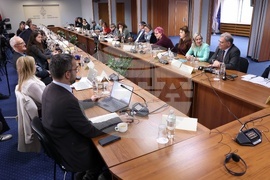 Фондация "БлуЛинк" - „Околна среда, права и деца“ - експертен семинар