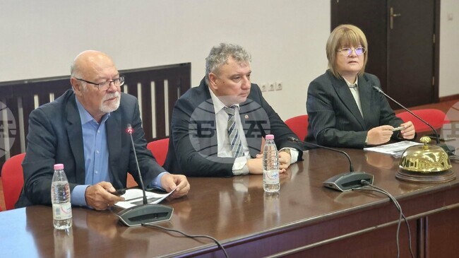 Влошаване на институционалната среда засича за втора година изследването „Бизнес барометър на УНСС - 2026“