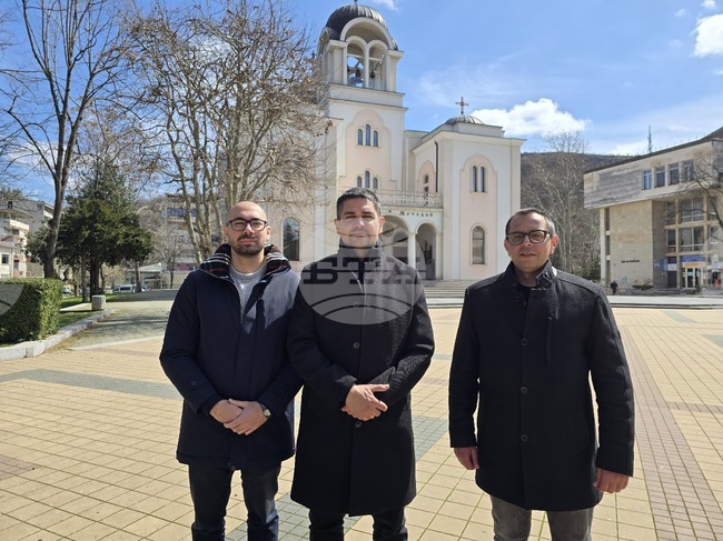 Председателят на партия МЕЧ Радостин Василев се срещна с жители на Ловеч