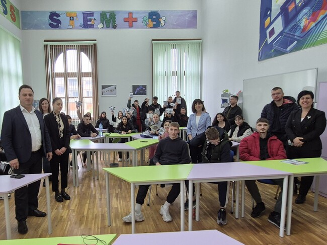 Стопанската академия в Свищов проведе срещи дискусии със зрелостници за ролята на висшето образование