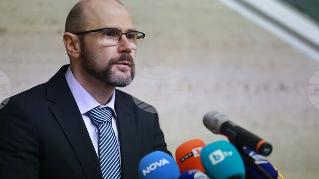 Служебният министър Янкулов каза, че когато се запознае с официалната справка на МВР за Емилия Русинова, може да прецени има ли основания за дисциплинарно производство