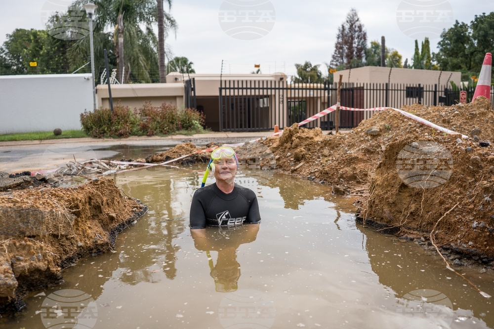 South Africa Politician Snorkelling