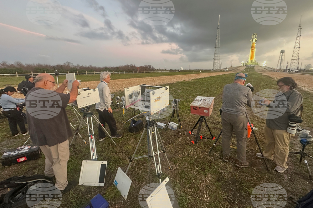 NASA Artemis Moonshot